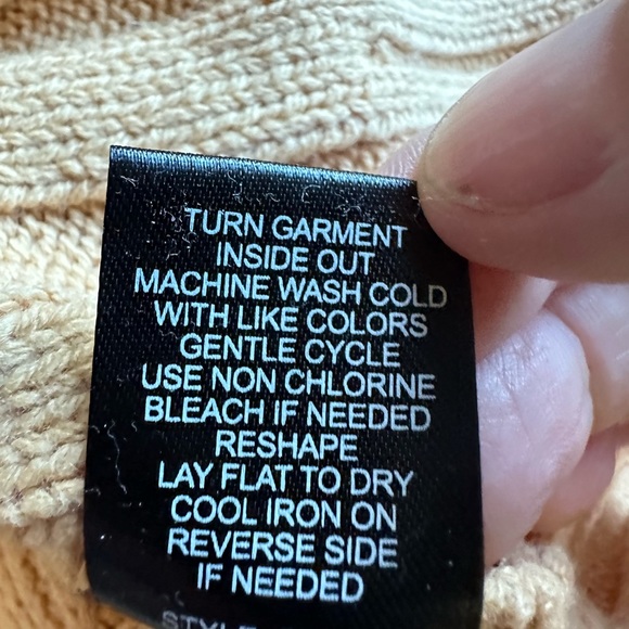 BNWT 33 Degrees Preppy Split Pattern Cable Knit Sweater Vest. Size XL - Picture 6 of 6